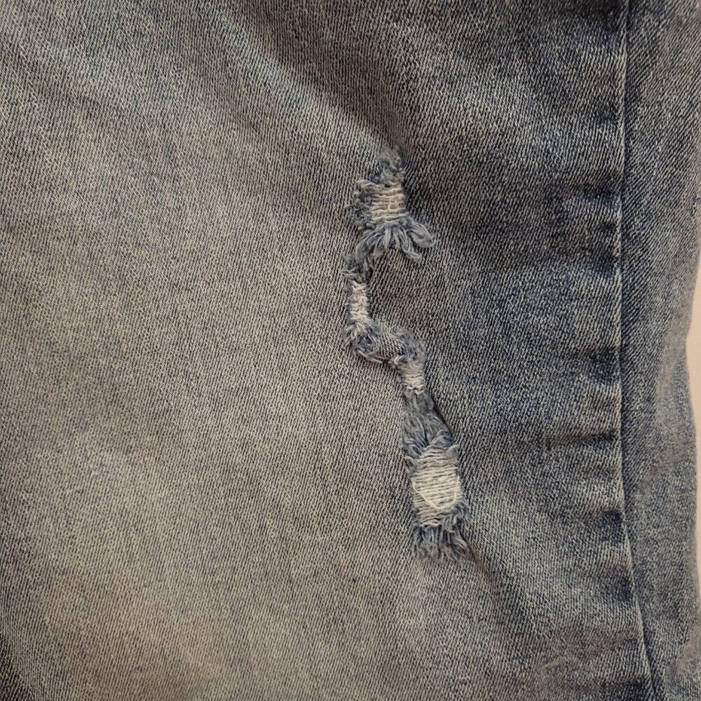 Universal Thread High Rise Bermuda Shorts - Picture 3 of 5